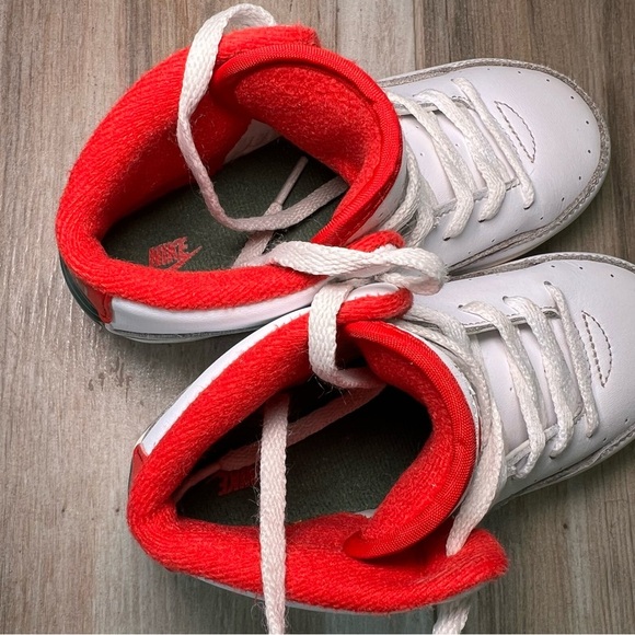 Nike AIR Jordan 2 Retro DQ8563-101 White Red Green Toddler Size 10C - Picture 8 of 10